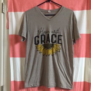 Cute graphic tee!